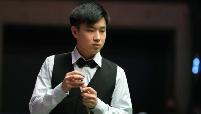 笼罩高墙与 笼罩高墙与